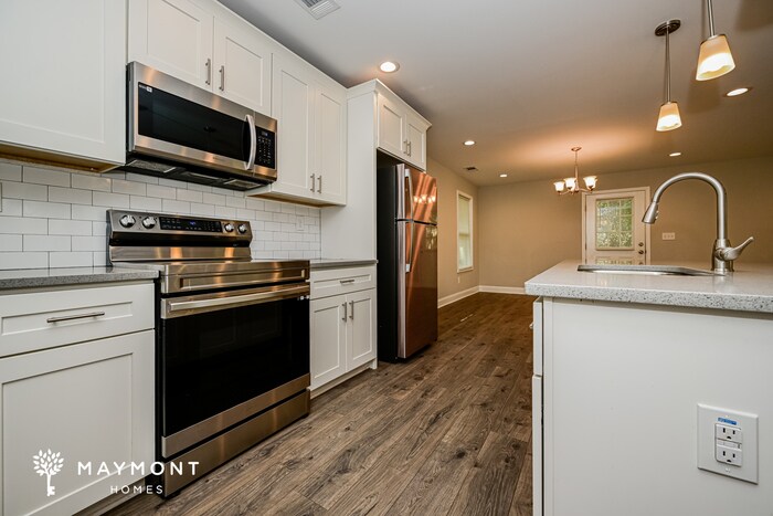 Building Photo - 963 Ivy Ln NW