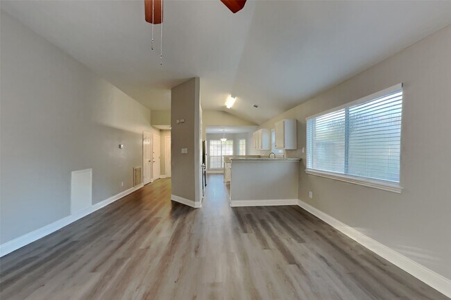 Building Photo - 29118 Stapleford St