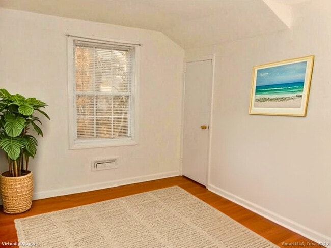 Building Photo - 12 W Rocks Rd