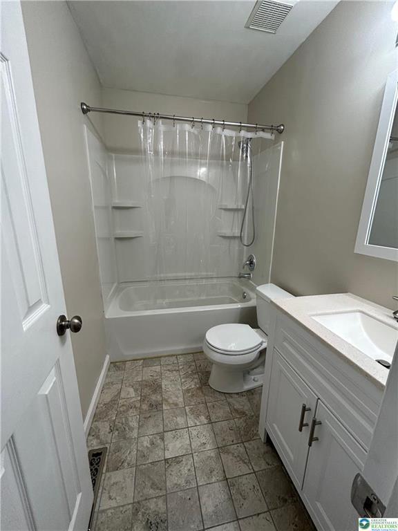 Building Photo - 2490 Chestnut Ln