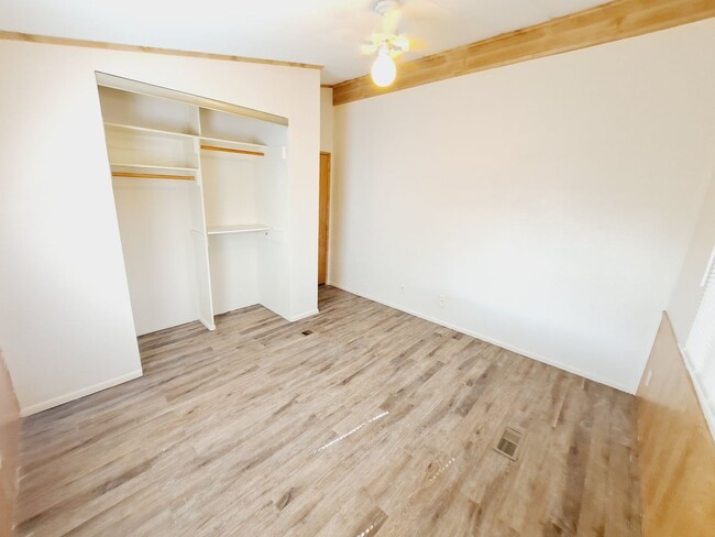 Building Photo - 2 Bedroom 2 Bathroom Trailer w/ Outdoor Sh...