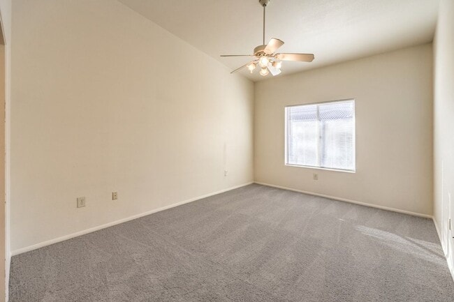 Building Photo - Lovely 3-Br Condo in a Guard Gated Community in the Southwest Area