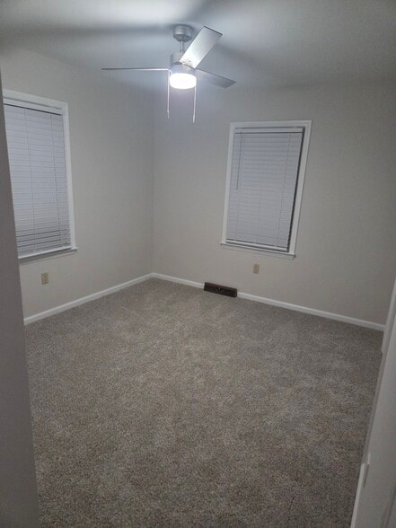 Building Photo - 103 Candystick Cir