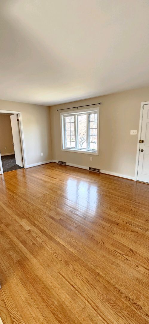 Building Photo - Great Rancher in Hanover Farms