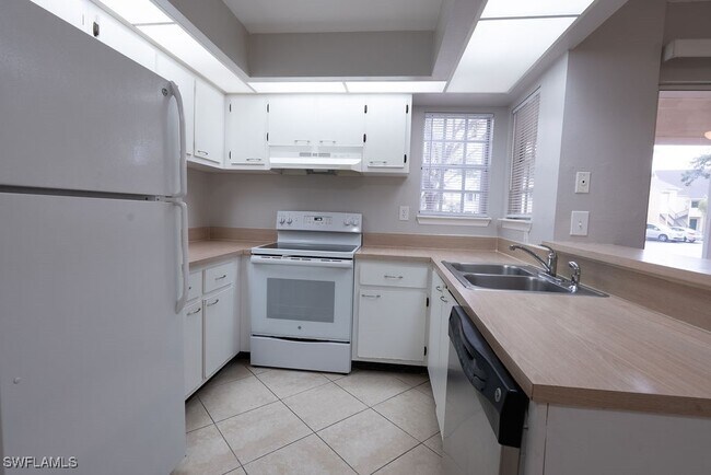 Building Photo - 2045 Rookery Bay Dr