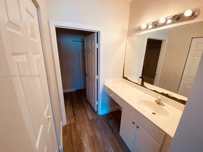 Building Photo - 4947 SW 135th Way