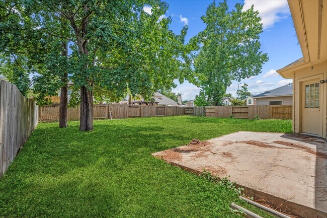 Building Photo - 23806 Spring Way Dr