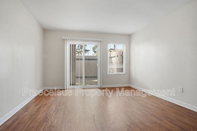 Building Photo - 1535 Apache Dr