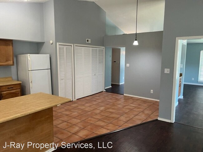 Building Photo - 3 br, 2 bath House - 5070 Red River Trail