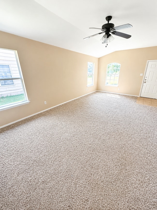 Building Photo - AVAILABLE NOW; APPLY AT OUR WEBSITE TODAY!!