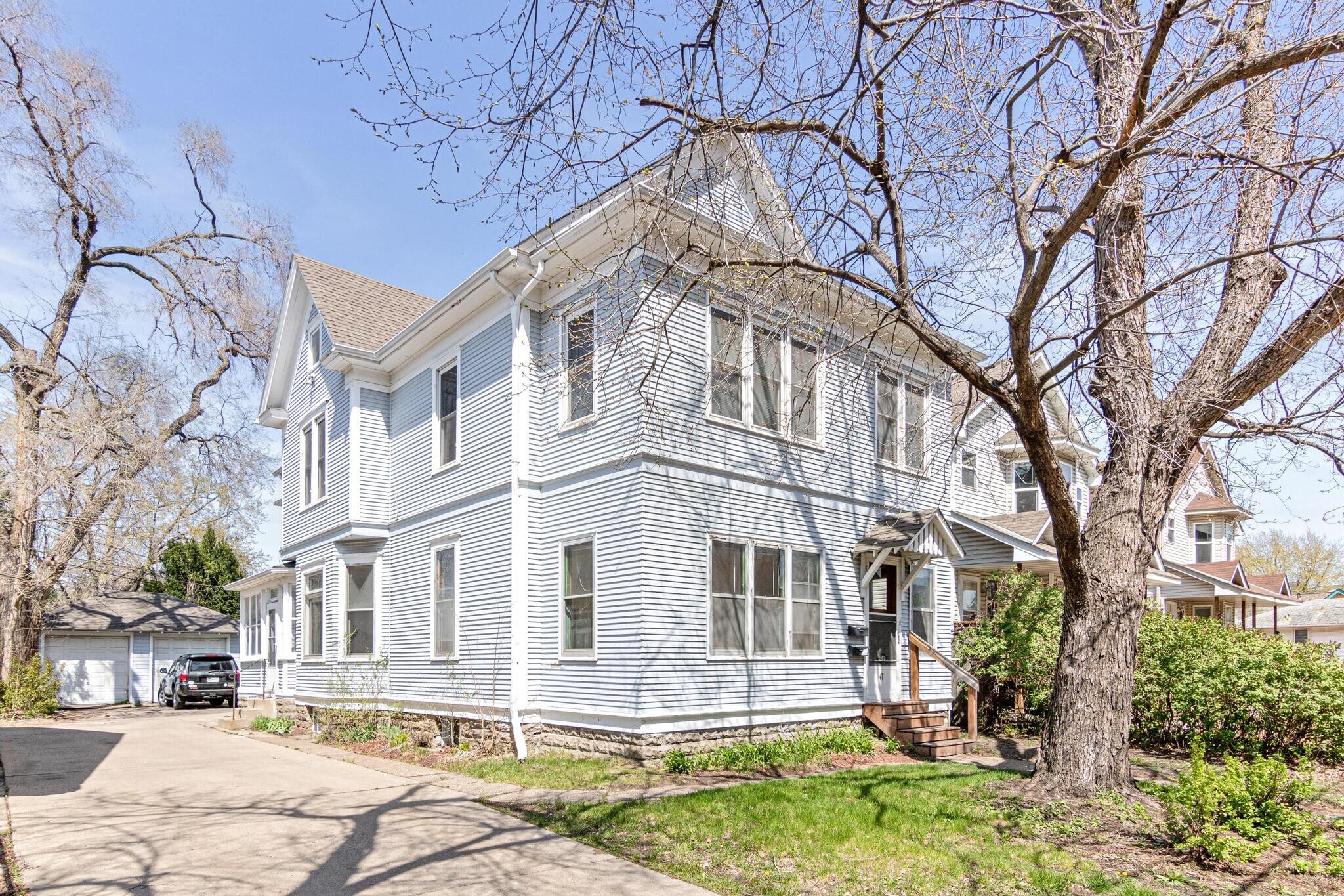 Building Photo - 47 Lowry Ave NE