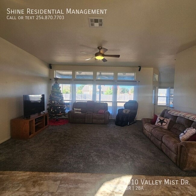 Building Photo - 7010 Valley Mist Dr