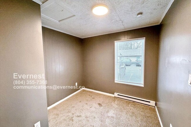 Building Photo - 5008 Alan Dr