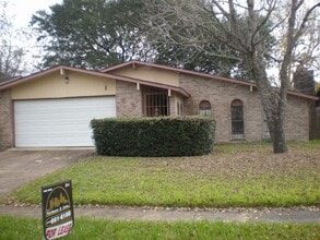 Building Photo - 15803 Samoa Way