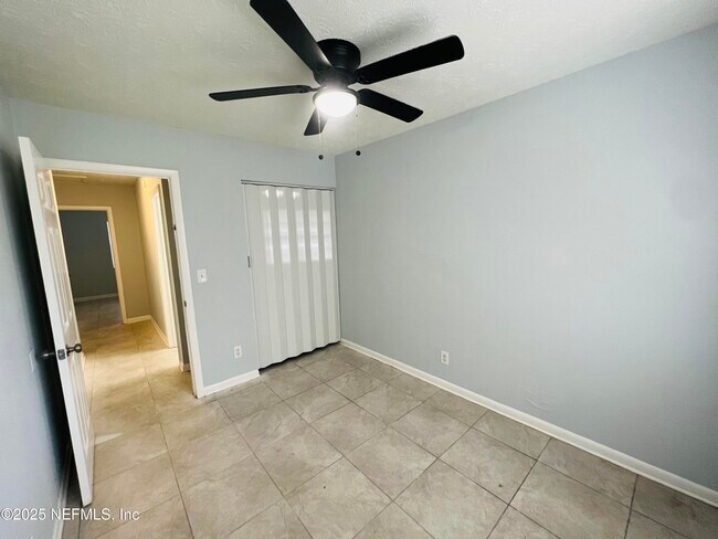 Building Photo - 3638 Lionell St