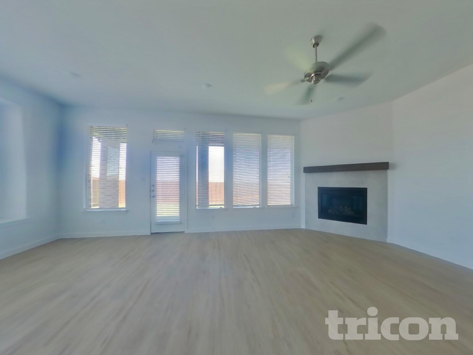 Building Photo - 448 Lone Star Dr