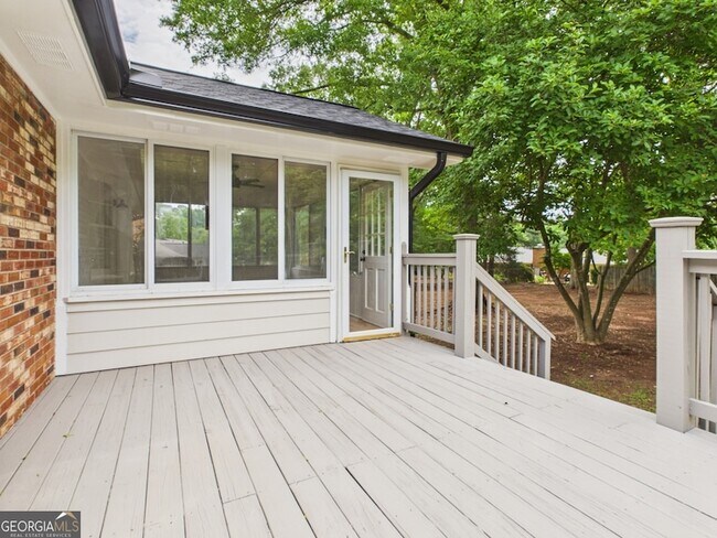 Building Photo - 1450 Crooked Creek Rd