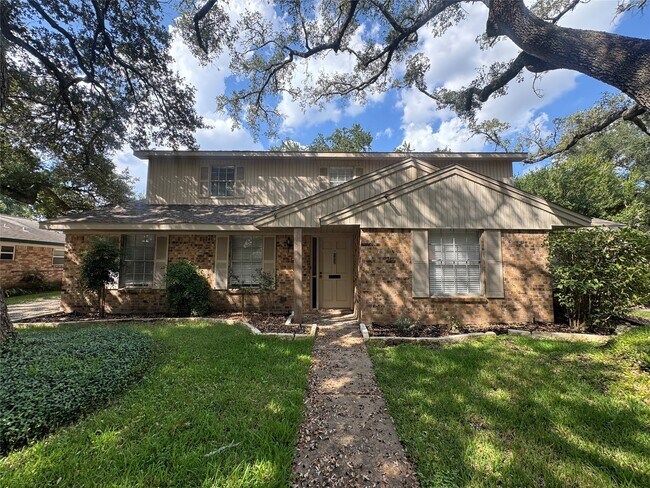 Primary Photo - 122 Camellia St