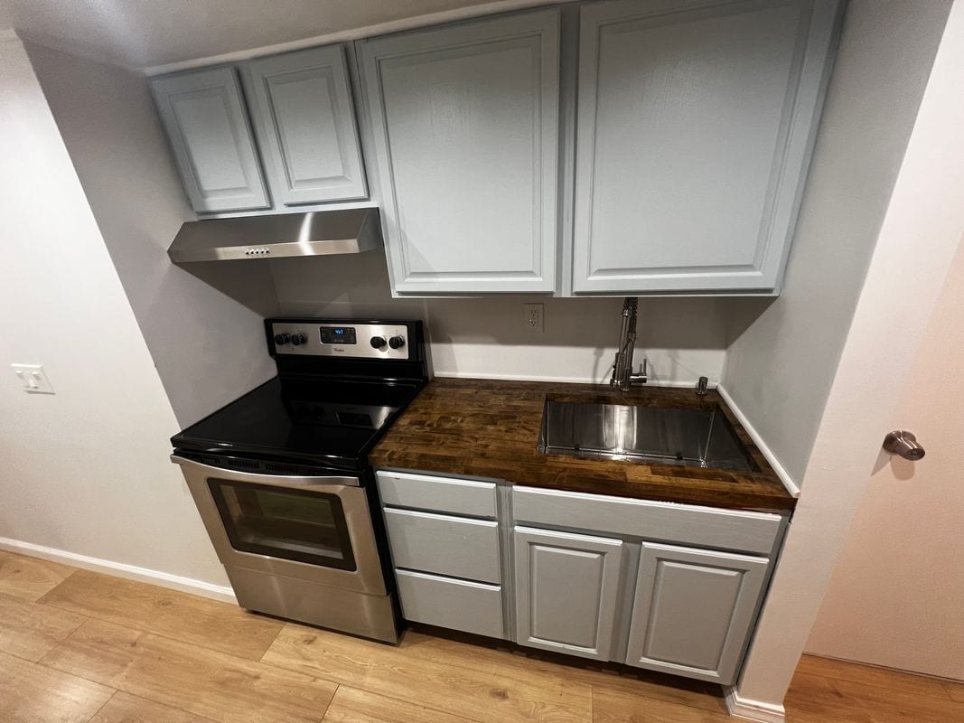 Building Photo - 25 Spruce St