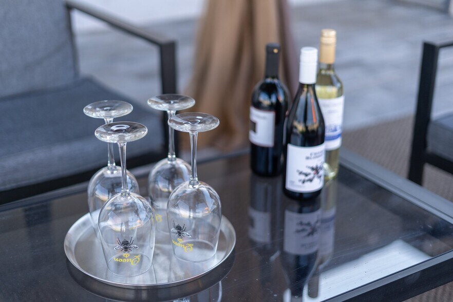 Building Photo - 7902 E Latham St