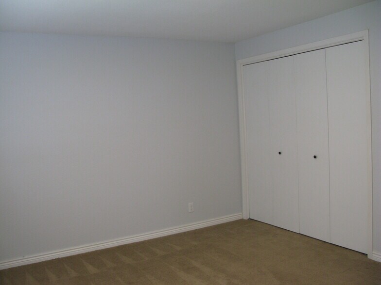 Building Photo - 20851 Sequoia Pl