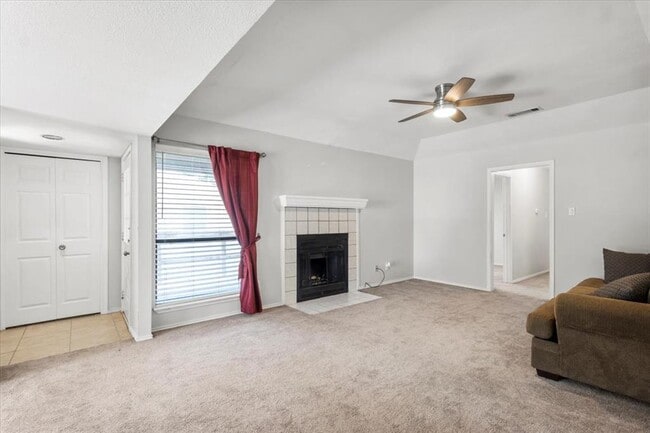 Building Photo - 114 N Kanaio Dr