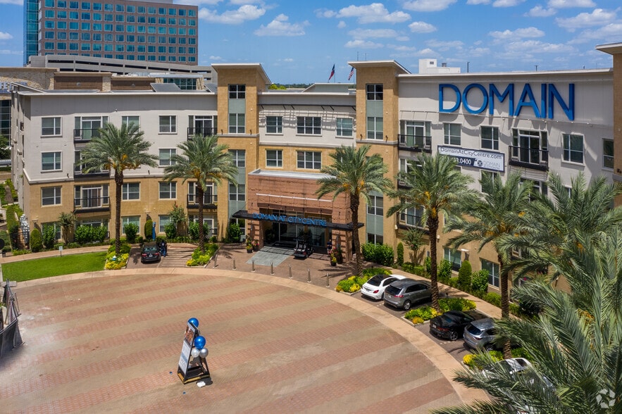 Property Entrance - Domain at City Centre