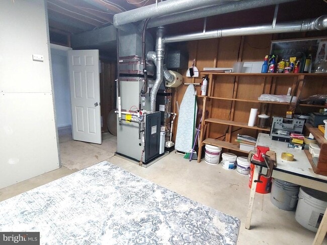 Building Photo - 149 Northway