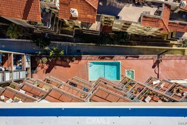 Building Photo - 531 Esplanade