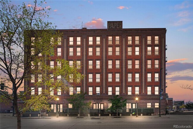 Building Photo - 1 BED 1 BATH 2 PARKING SPOTS ACROSS FROM ROCKIE'S STADIUM!