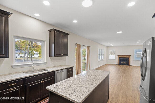 Building Photo - 19 Patrick Ct