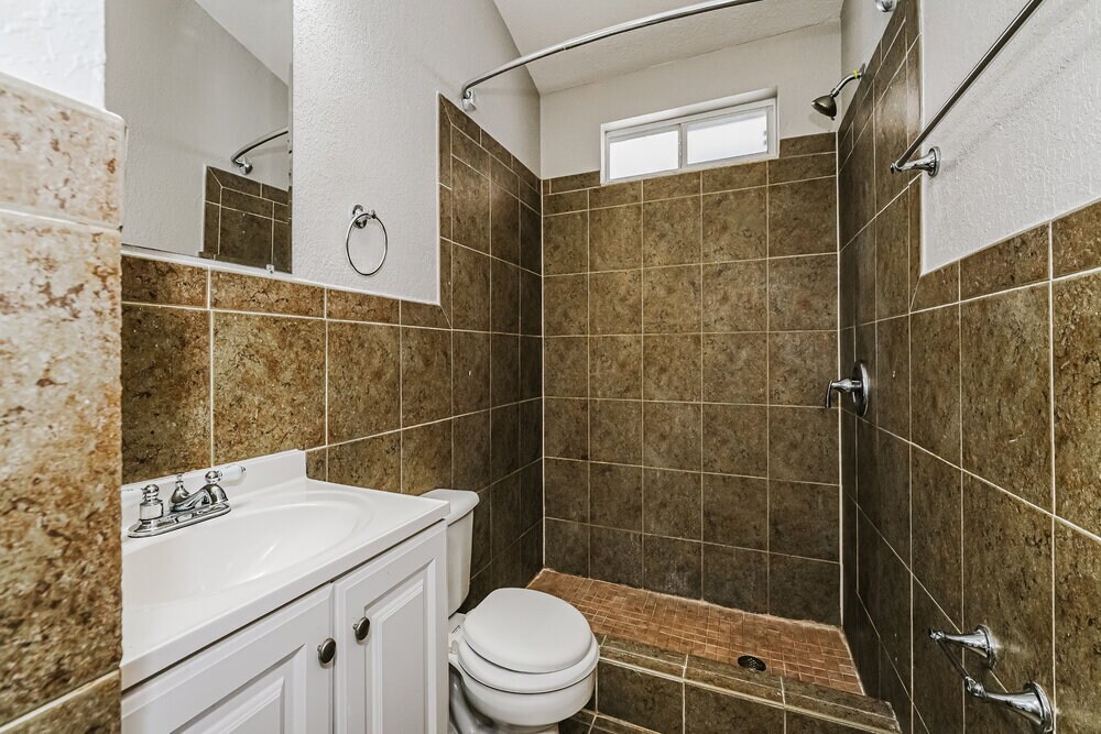 Building Photo - 9599 Lupine Ave