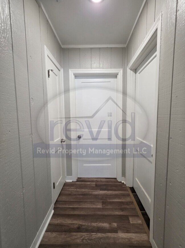 Building Photo - 3523 Barwood Cir