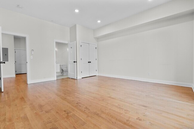 Building Photo - 234 Greene St