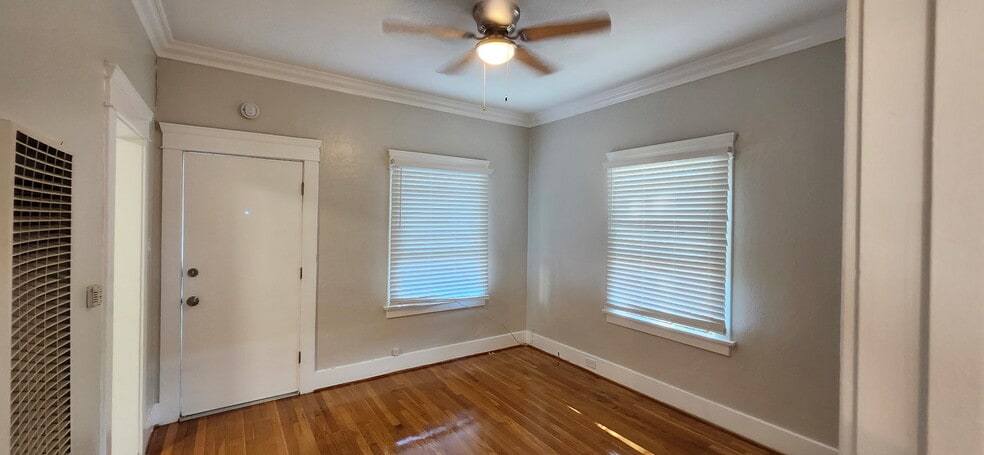 Looking to front door & 2 corner windows - 3045 E Corto Pl