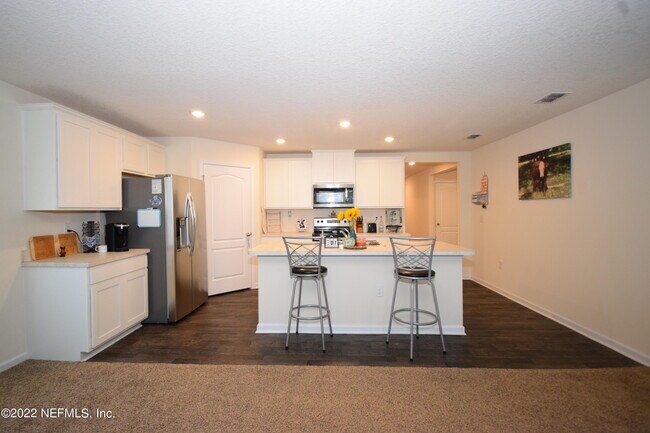 Building Photo - 3733 Shiner Dr