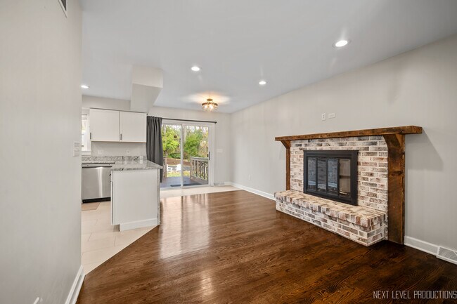 Building Photo - 413 Cheever Ave