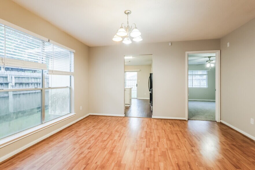 Building Photo - 12655 Pine Bush Dr