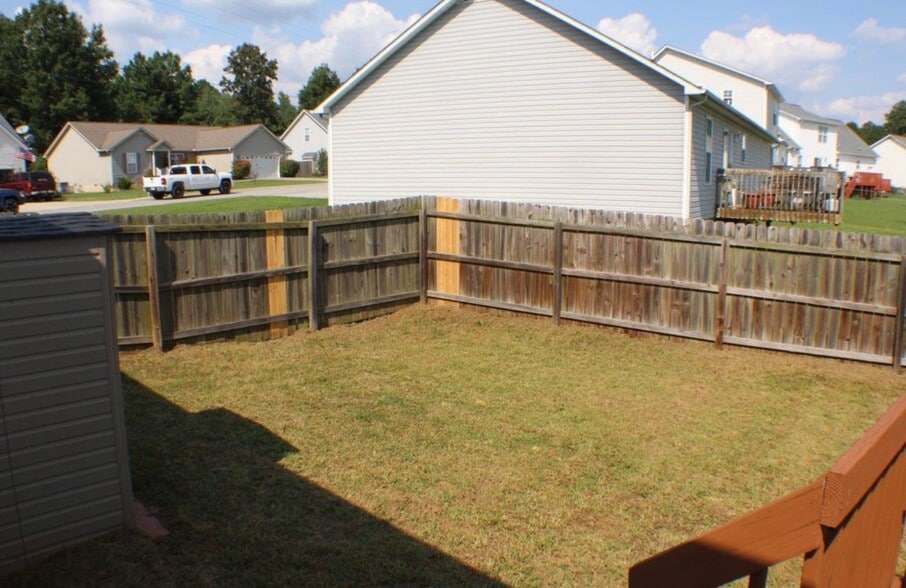 Building Photo - 1329 Copperfield Dr