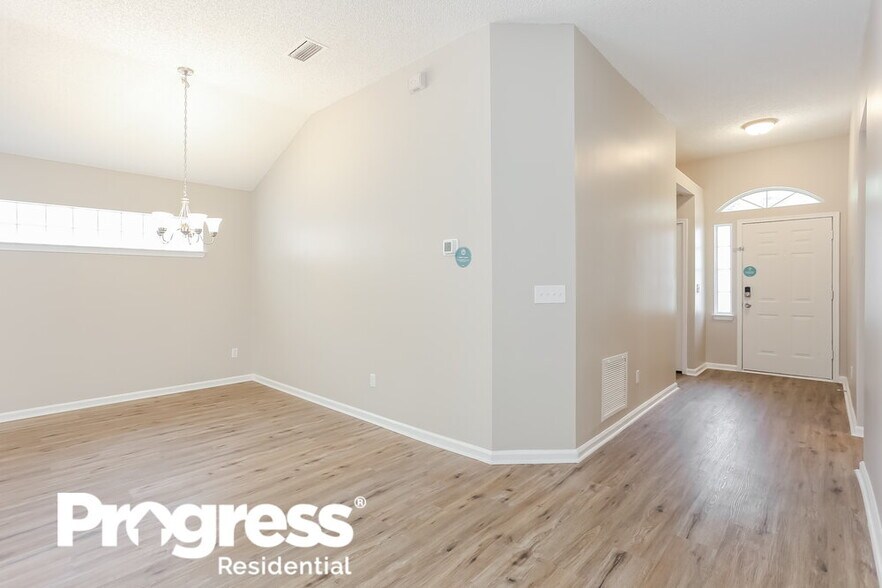 Building Photo - 1156 Radis Pl