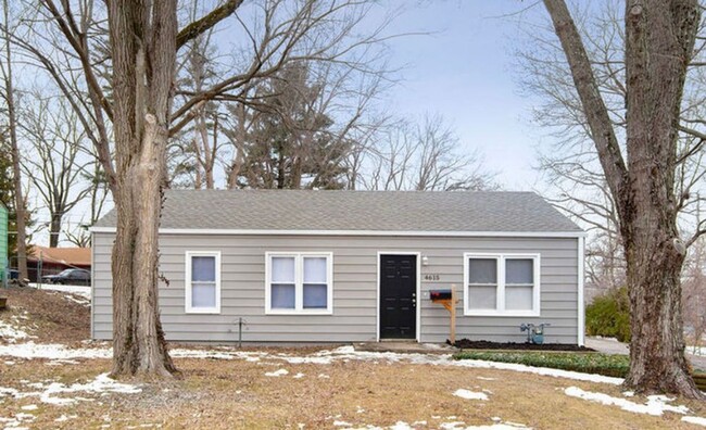 Primary Photo - COMING SOON! 3 Bed 1 Bath Home! $1350.00