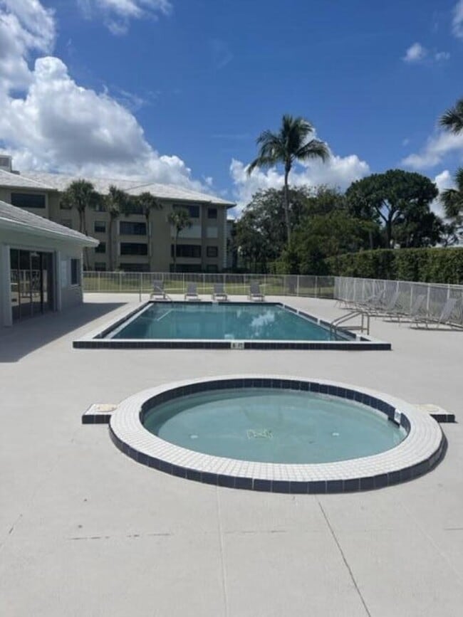 Building Photo - 3526 Whitehall Dr