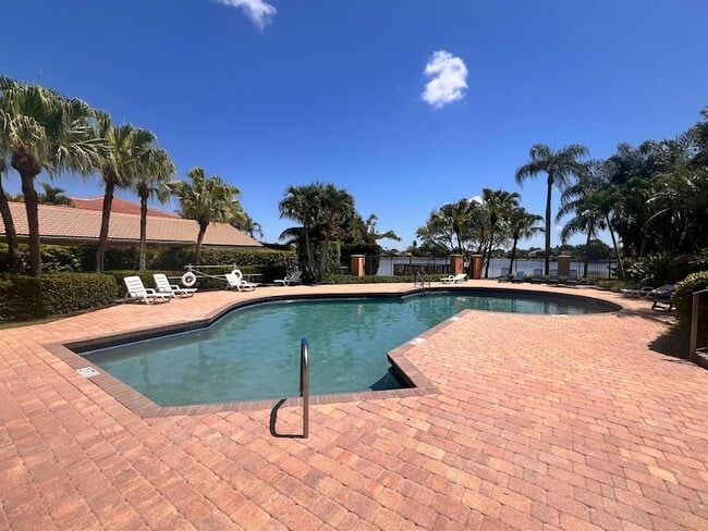 Building Photo - 1728 Shoreside Cir