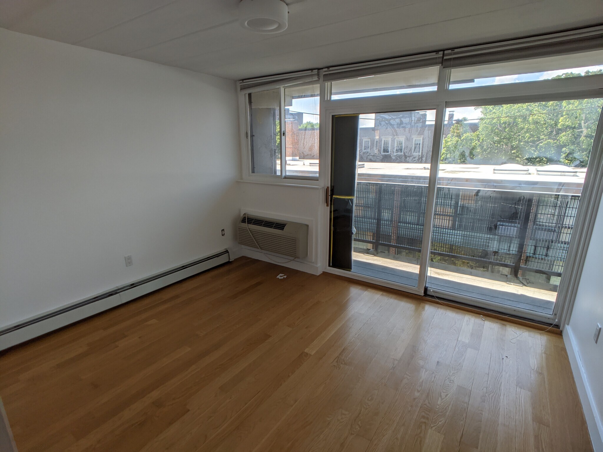 Building Photo - 345 Harvard St