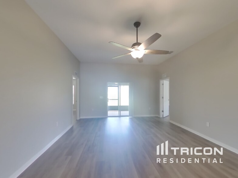 Building Photo - 6046 Eagle Pointe Dr