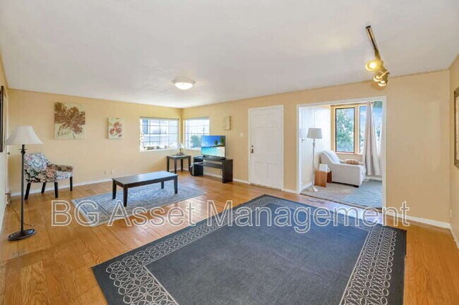 Building Photo - 6606 Aqua Vista Ct