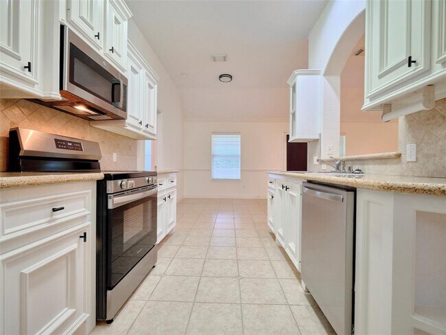 Building Photo - 10611 Alex Dr