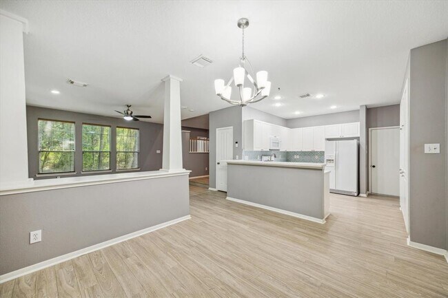 Building Photo - 25 Stone Creek Pl