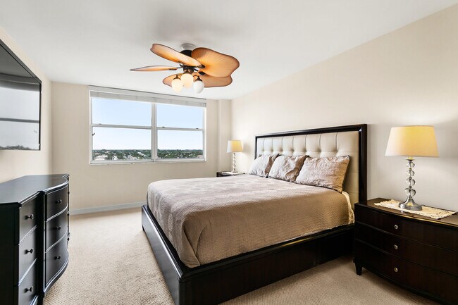 Building Photo - 3594 S Ocean Blvd