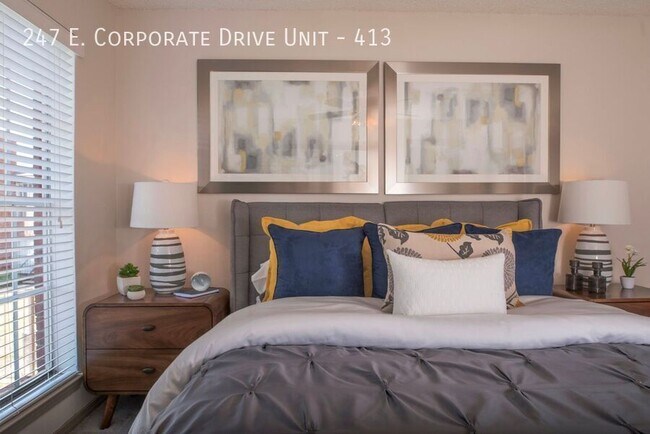 Building Photo - 247 E Corporate Dr